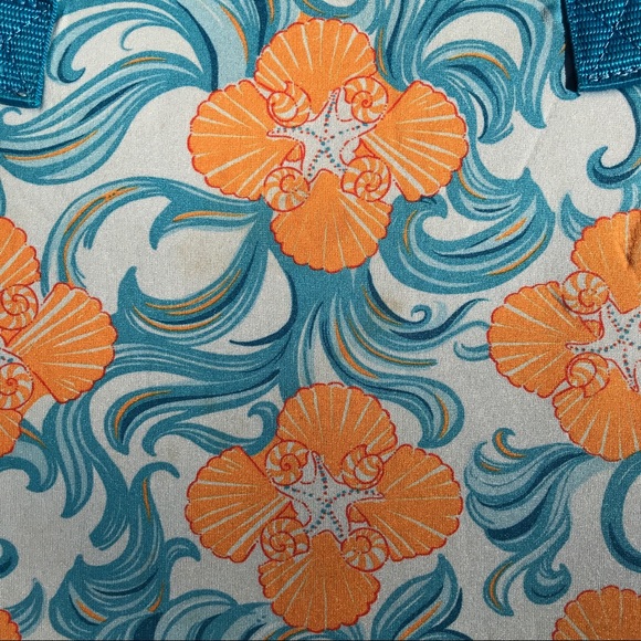 Lilly Pulitzer Laptop Tote in Do the Wave Print - Picture 4 of 12